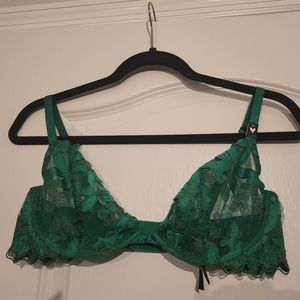 NWT Victoria's Secret Very Sexy unlined bra 36C
